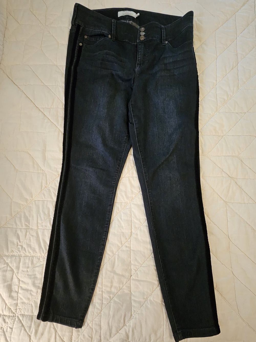 Torrid -Tall Jegging -3 Button- Dark Indigo w/Black Tuxedo Stripes - Size 16 T - Picture 2 of 11